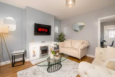 Image de Modern 3 bed minutes from the A1