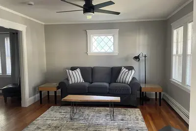 Image de Super Family Friendly home - Sleeps 5. Close to Boston and Salem Ma