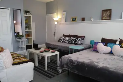 Image de BOUGlE MicroSpace Balcony @FlSHTOWN