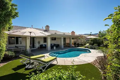 Image de Luma House | Stylish Getaway w/ Game Room & Pool[Free Early Check-In Or Late Checkout]