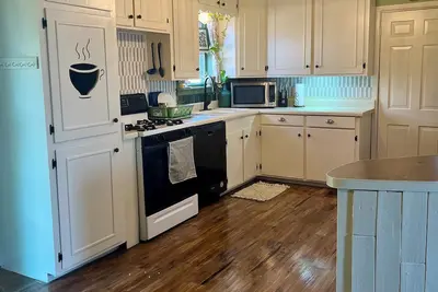 Image de Country living inside the city limits