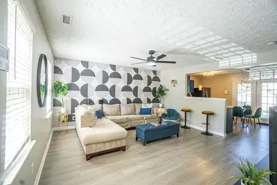 Image de 2br: each w/ private full bath