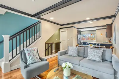 Image de 4 Beds Elegant Capitol Hill Townhome_Walk to Seattle University