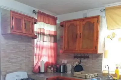 Image de Serene 2-bedroom apartment with Ac in Saint George Parish