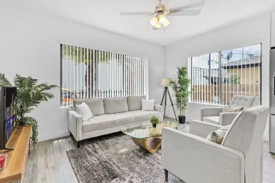 Image de Bright Modern Escape, Steps from Design District & Wynwood Arts in Miami