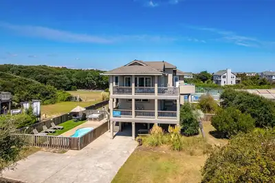 Image de Quackin n' Relaxin: Pet Friendly, Oceanside in Duck, Private Pool and Hot Tub!