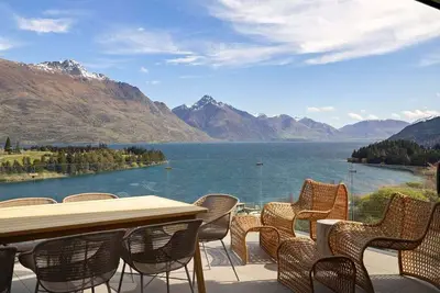 Image de Luxury Away - Tihi - Hot Tub-Free Parking-Bbq