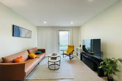 Image de Spacious 3-bedroom apartment in enjoyable Botany with Ac 2 parking