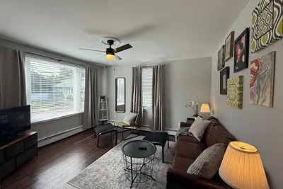 Image de Near Providence College 2 Bed w/Laundry & Parking