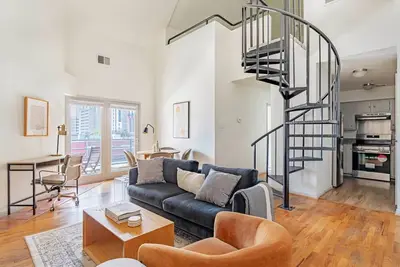 Image de Blueground | Downtown Austin, pool, nr Congress Ave