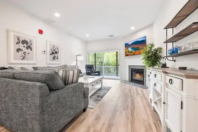 Image de Forest Ridge Retreat - Pools and Hot Tub - Seasonal Shuttle - Loon Mtn