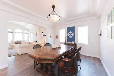 Image de Lovely 2 Bed/1Bth Home in Prime Burbank Location