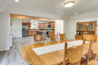 Spacious & Scenic Wasilla Getaway Near Adventures