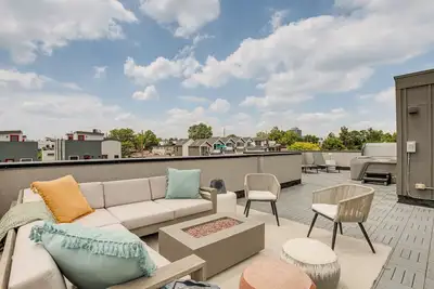 Private Rooftop w/ 360-Degree View: Denver Home