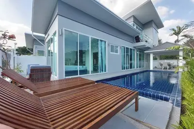 Image de 3 Bed Green Lung Pool Villa Surrounded by Nature