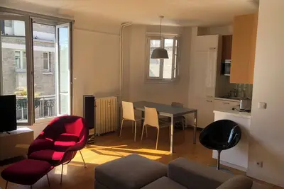 Image de Appartement 3 pièces ensoleillé avec balcon, quartier Jeanne d'Arc