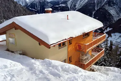 Image de Cozy multi-family house in a sunny location on Bettmeralp, near the mountain sta