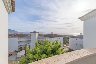 Image de Chic apartment with sea and mountain views. Pool |2br|4Min from the beach|.