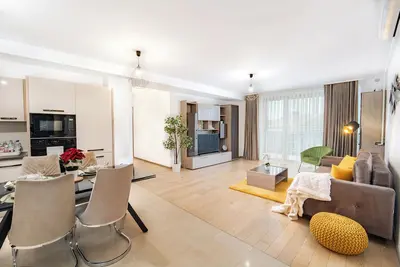 Image de Garden side Emma accommodation in Monarh Tower