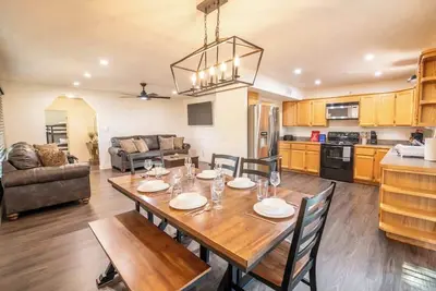 Image de Remodeled Family Retreat• 15ppl