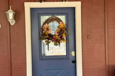 Image de Chalet Rouge Summary: