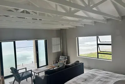 Image de 4-bedroom Beachside house in Garden Route District