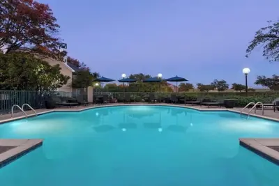 Image de Deluxe Two Double Suite with Breakfast, Pool & Gym