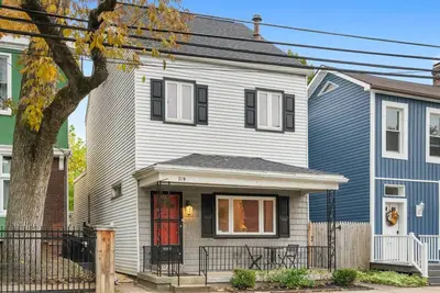 Image de 3 Br home|Steps from Walnut Street w/Free parking!