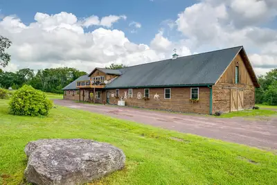 Image de Lakeside Gem: Hot Tub & Game Room in Hancock