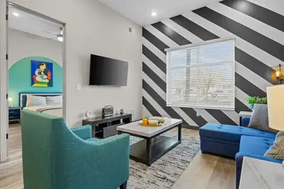 Image de 1br - 8Min to Honky-Tonks, Sleeps 4!