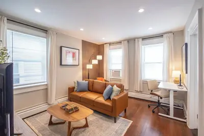 Image de Bloomfield 2br, Pets Ok, Park2Cars, Laundry, Fios, Safe, Quiet, Convenient