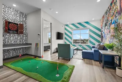 Image de Nashville Retreat with Golf Setup & Sleeps 4!