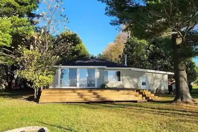 Image de Le Petit Sunset Cottage au Bord du Lac