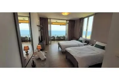 Image de Studio with great seaview, beach with pool access & Twin bed studio