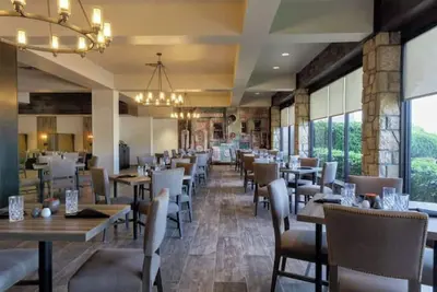 Image de New Two Double Suite- Pool/Gym/Drinks & Breakfast