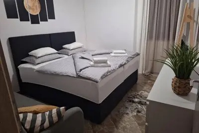 Image de Apartment and Room Mare Vrlika - Two Bedroom Apartment with Balcony