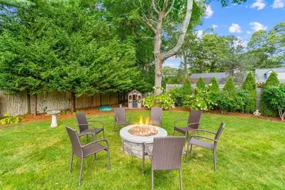 Image de New Listing! Charming Ranch with Pond Access — Min. to Craigville Beach, Centerville Village & Ferry