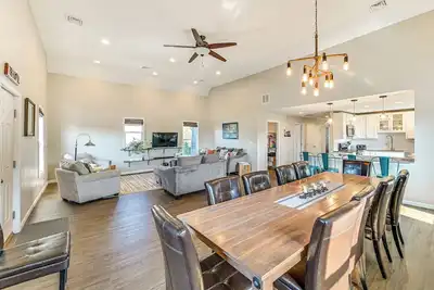 Image de Walk to Academy: Lake Max Family Penthouse