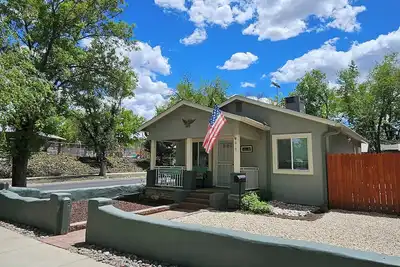 Image de 1939 Historical Prescott Downtown 2 Bedroom Family Bungalow