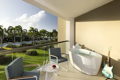 Image de Caribbean Sand Suite King, Hard Rock Hotel Punta Cana, Beachfront Resort