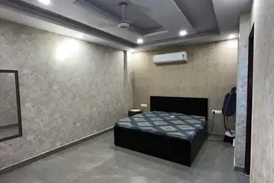 Image de Spacious 4-bedroom apartment in lovely Delhi