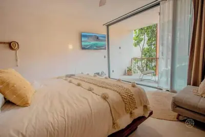 Image de Central located high-end studio w/pool + Fire pit