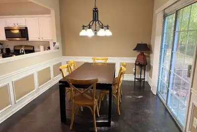 Image de Beautiful and cozy townhome in delightful Duluth!