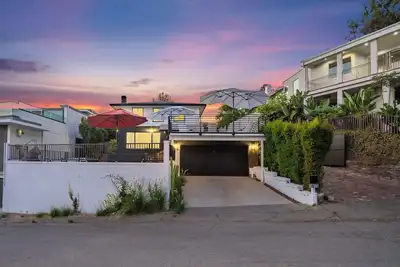 Image de New Home View Pool Lux Private Hot Tub Sunset Plaza