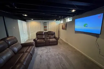 Image de Suburban Retreat: 15 Mins to Downtown Detroit