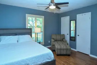 Image de A beautiful home in a quiet neighborhood with recent updated features.