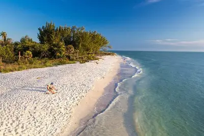 Image de 2bed/2 bath Condo with Stunning Lake & Golf Views