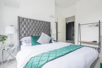 Image de Entire rental unit in Linford Wood