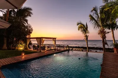 Image de Beach house with spectacular oceanfront views and swimming pool in Mancora