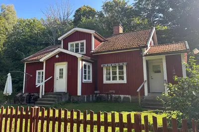 Image de Secluded Forest Cottage in Smaland with Fenced Garden